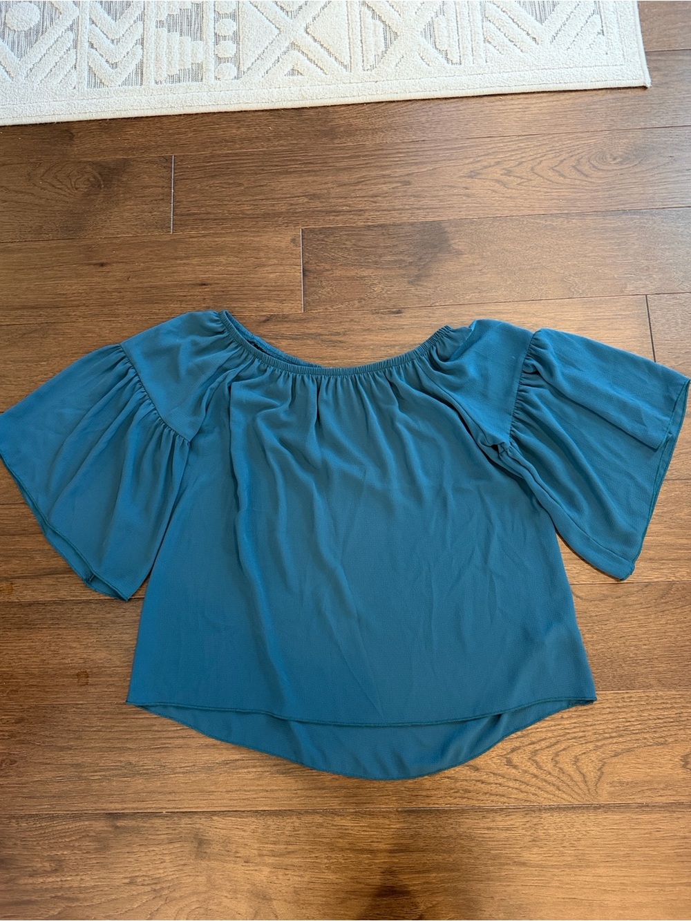Vestique Off-Shoulder Teal Flutter Sleeve Top Small - C54-078